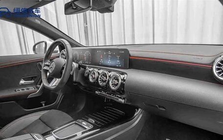 Mercedes-Benz CLA, 2024 год, 4 392 000 рублей, 14 фотография