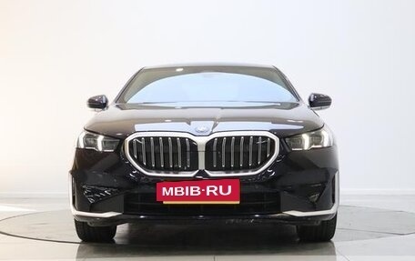 BMW 5 серия, 2025 год, 5 800 300 рублей, 2 фотография