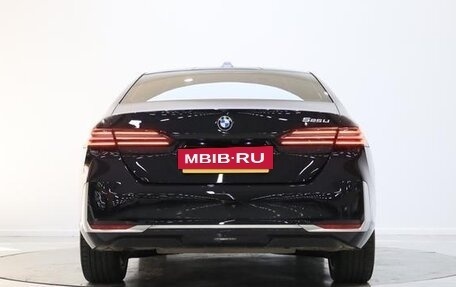 BMW 5 серия, 2025 год, 5 800 300 рублей, 6 фотография