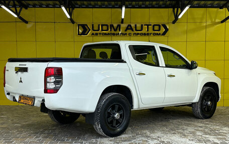 Mitsubishi L200 IV рестайлинг, 2021 год, 2 099 000 рублей, 5 фотография