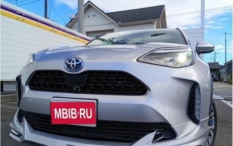 Toyota Yaris Cross, 2022 год, 1 650 000 рублей, 1 фотография