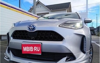 Toyota Yaris Cross, 2022 год, 1 650 000 рублей, 1 фотография