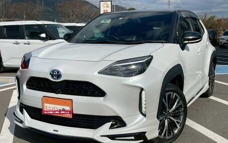 Toyota Yaris Cross, 2023 год, 1 720 000 рублей, 2 фотография