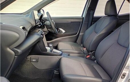 Toyota Yaris Cross, 2022 год, 1 650 000 рублей, 16 фотография