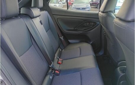 Toyota Yaris Cross, 2022 год, 1 650 000 рублей, 18 фотография