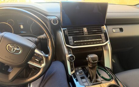 Toyota Land Cruiser, 2022 год, 10 500 000 рублей, 13 фотография