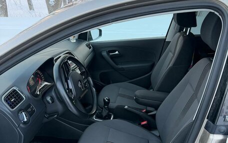 Volkswagen Polo VI (EU Market), 2016 год, 950 000 рублей, 19 фотография