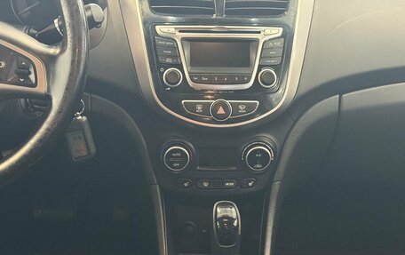 Hyundai Solaris II рестайлинг, 2015 год, 950 000 рублей, 10 фотография