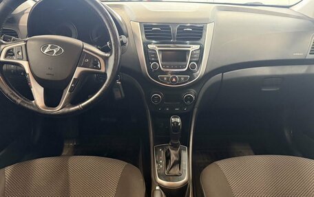 Hyundai Solaris II рестайлинг, 2015 год, 950 000 рублей, 9 фотография