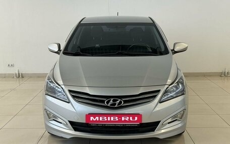 Hyundai Solaris II рестайлинг, 2015 год, 950 000 рублей, 2 фотография