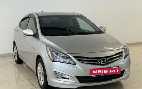 Hyundai Solaris II рестайлинг, 2015 год, 950 000 рублей, 3 фотография