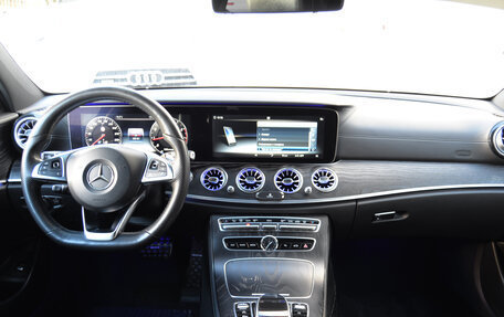 Mercedes-Benz E-Класс, 2017 год, 2 490 000 рублей, 5 фотография