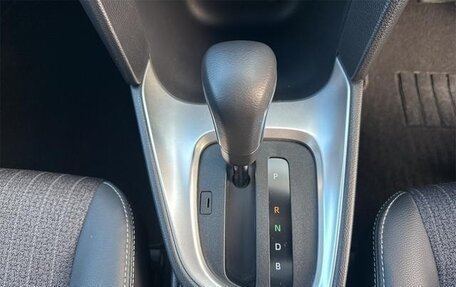 Toyota Yaris Cross, 2023 год, 1 680 000 рублей, 15 фотография