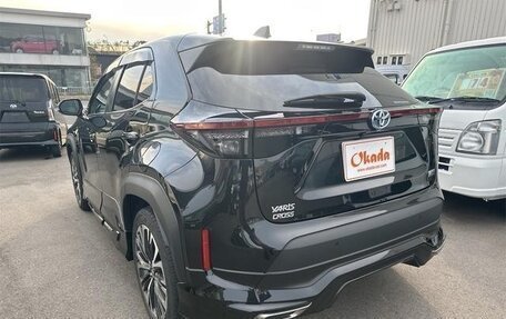 Toyota Yaris Cross, 2023 год, 1 680 000 рублей, 3 фотография