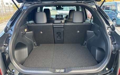 Toyota Yaris Cross, 2023 год, 1 680 000 рублей, 16 фотография