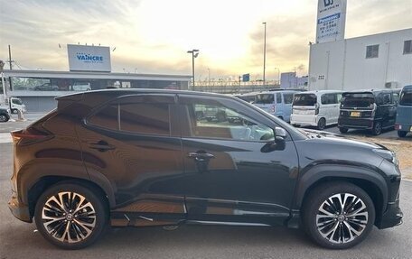 Toyota Yaris Cross, 2023 год, 1 680 000 рублей, 6 фотография