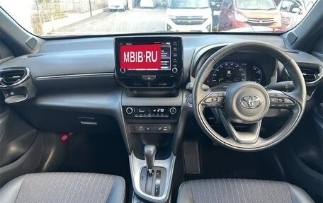Toyota Yaris Cross, 2023 год, 1 680 000 рублей, 8 фотография
