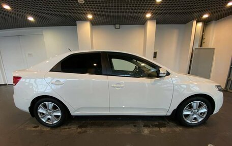 KIA Cerato III, 2010 год, 580 000 рублей, 2 фотография