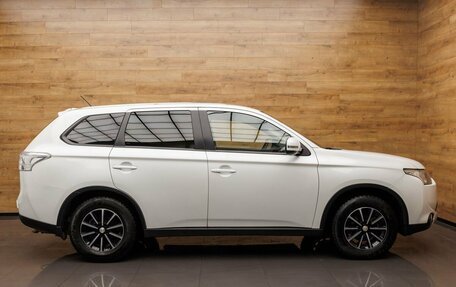Mitsubishi Outlander III рестайлинг 3, 2014 год, 1 520 000 рублей, 3 фотография