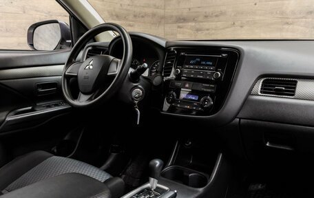 Mitsubishi Outlander III рестайлинг 3, 2014 год, 1 520 000 рублей, 9 фотография