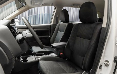 Mitsubishi Outlander III рестайлинг 3, 2014 год, 1 520 000 рублей, 7 фотография