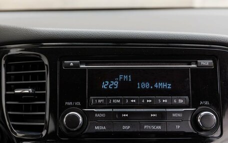 Mitsubishi Outlander III рестайлинг 3, 2014 год, 1 520 000 рублей, 15 фотография