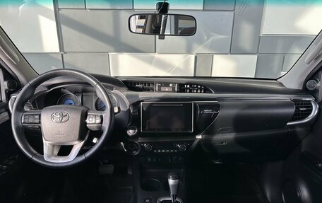 Toyota Hilux VIII, 2016 год, 3 800 000 рублей, 9 фотография