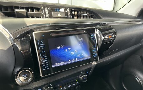 Toyota Hilux VIII, 2016 год, 3 800 000 рублей, 13 фотография