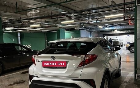 Toyota C-HR I рестайлинг, 2018 год, 2 690 000 рублей, 6 фотография