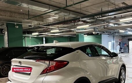 Toyota C-HR I рестайлинг, 2018 год, 2 690 000 рублей, 7 фотография