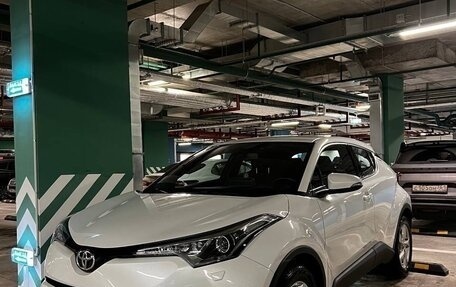 Toyota C-HR I рестайлинг, 2018 год, 2 690 000 рублей, 2 фотография