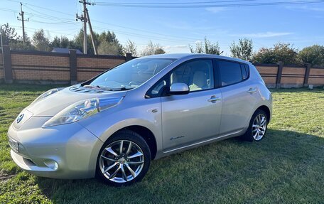 Nissan Leaf I, 2011 год, 1 050 000 рублей, 5 фотография