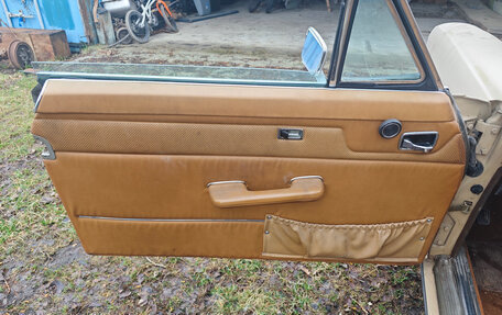 Mercedes-Benz W114, 1973 год, 3 900 000 рублей, 16 фотография