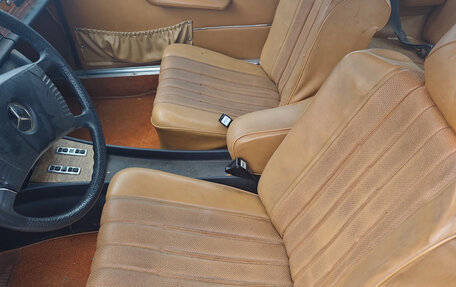 Mercedes-Benz W114, 1973 год, 3 900 000 рублей, 19 фотография