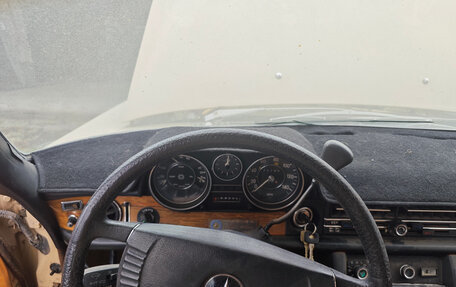 Mercedes-Benz W114, 1973 год, 3 900 000 рублей, 15 фотография