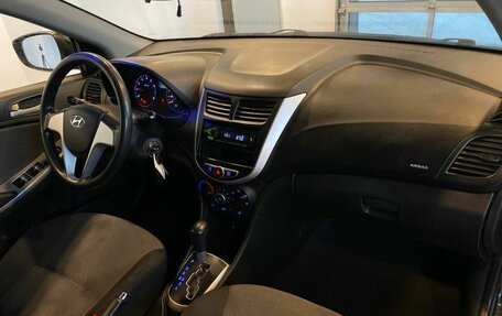 Hyundai Solaris II рестайлинг, 2011 год, 500 000 рублей, 12 фотография