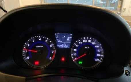 Hyundai Solaris II рестайлинг, 2011 год, 500 000 рублей, 11 фотография