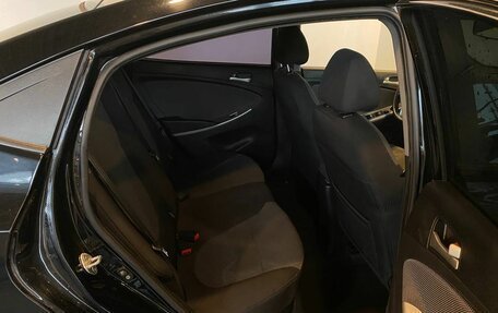 Hyundai Solaris II рестайлинг, 2011 год, 500 000 рублей, 17 фотография