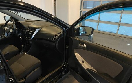 Hyundai Solaris II рестайлинг, 2011 год, 500 000 рублей, 27 фотография