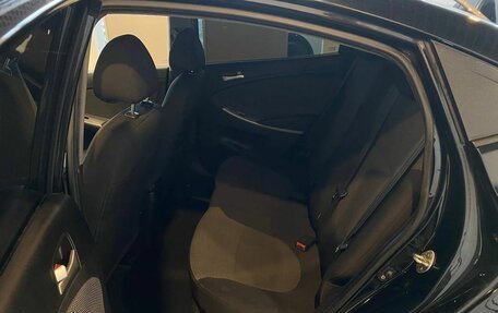 Hyundai Solaris II рестайлинг, 2011 год, 500 000 рублей, 25 фотография