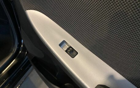 Hyundai Solaris II рестайлинг, 2011 год, 500 000 рублей, 28 фотография