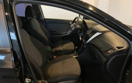 Hyundai Solaris II рестайлинг, 2011 год, 500 000 рублей, 29 фотография