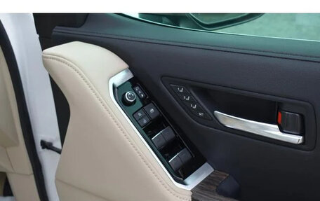 Toyota Land Cruiser, 2023 год, 15 500 000 рублей, 28 фотография