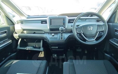 Honda Freed II, 2016 год, 1 359 000 рублей, 8 фотография