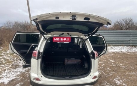 Toyota RAV4, 2017 год, 2 550 000 рублей, 7 фотография