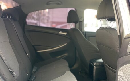 Hyundai Solaris II рестайлинг, 2014 год, 870 000 рублей, 12 фотография