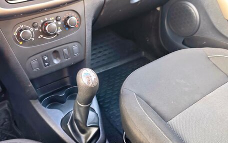 Renault Sandero II рестайлинг, 2019 год, 1 050 000 рублей, 16 фотография