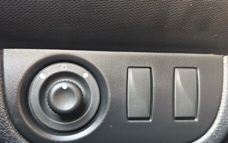 Renault Sandero II рестайлинг, 2019 год, 1 050 000 рублей, 24 фотография