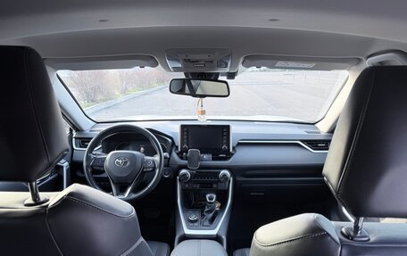 Toyota RAV4, 2021 год, 3 870 000 рублей, 13 фотография