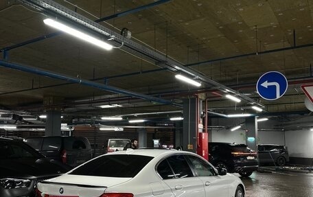 BMW 5 серия, 2018 год, 2 370 000 рублей, 4 фотография